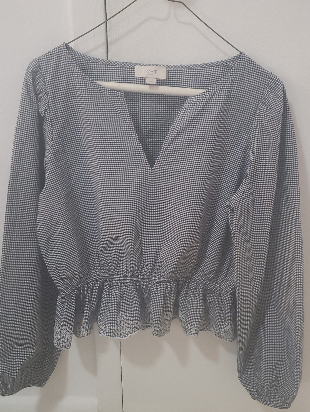 LOFT Black/White Gingham Peplum V-Neck Blouse, Size XS NWOT